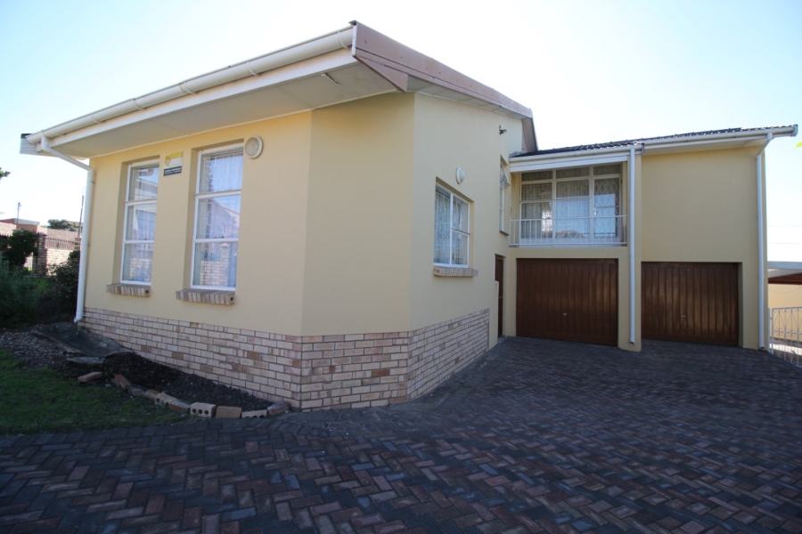 3 Bedroom Property for Sale in Parkside Eastern Cape